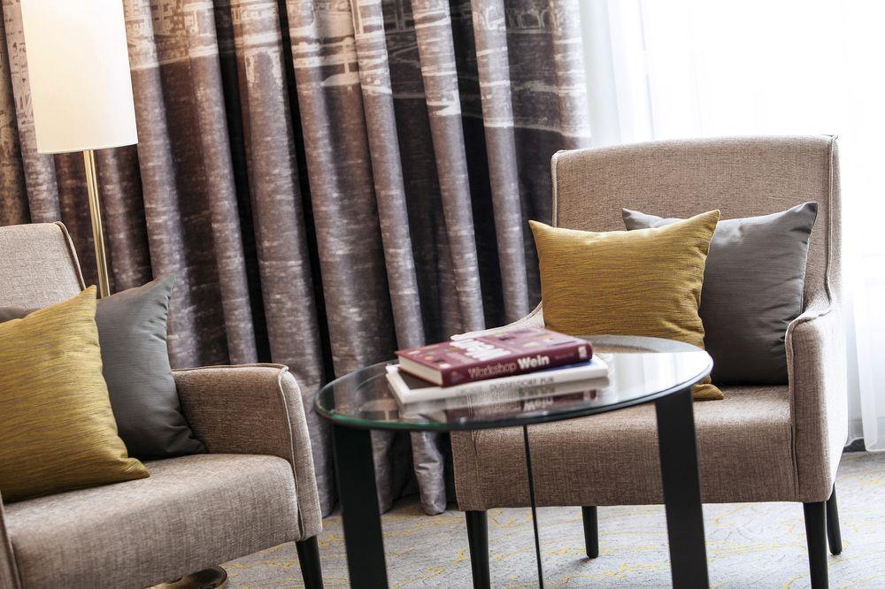 Renaissance Duesseldorf Hotel エクステリア 写真