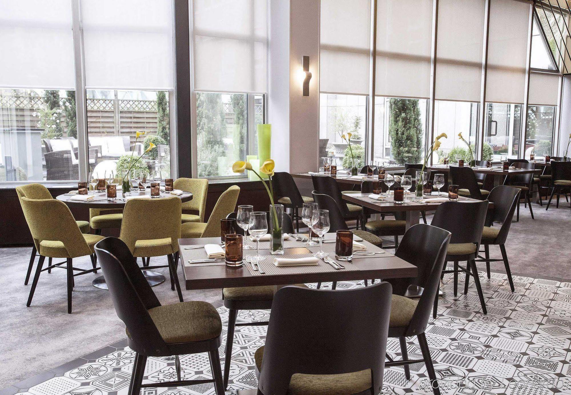 Renaissance Duesseldorf Hotel エクステリア 写真