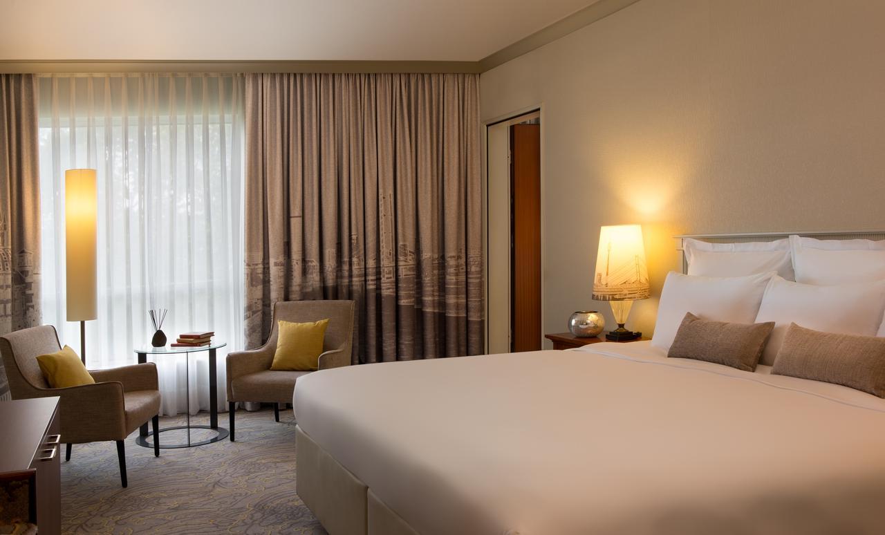 Renaissance Duesseldorf Hotel エクステリア 写真