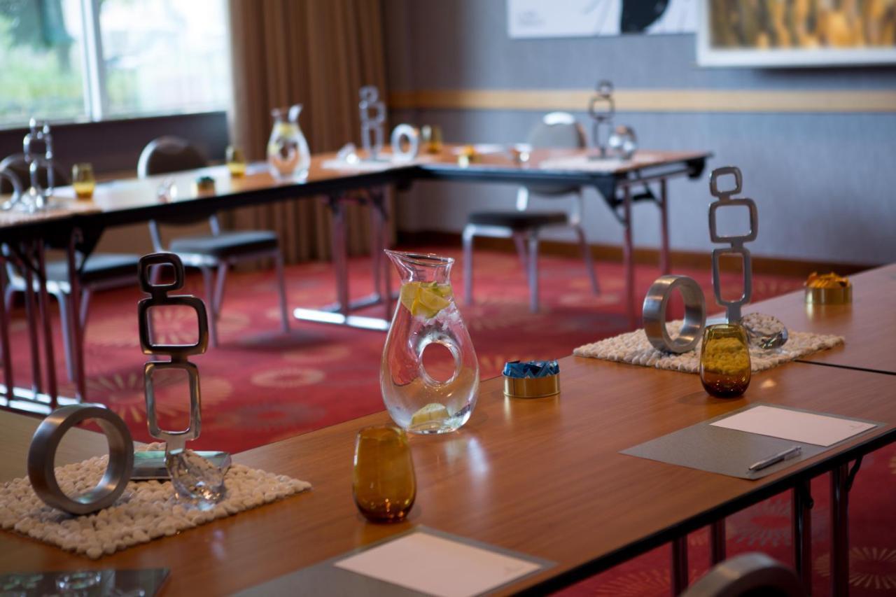 Renaissance Duesseldorf Hotel エクステリア 写真