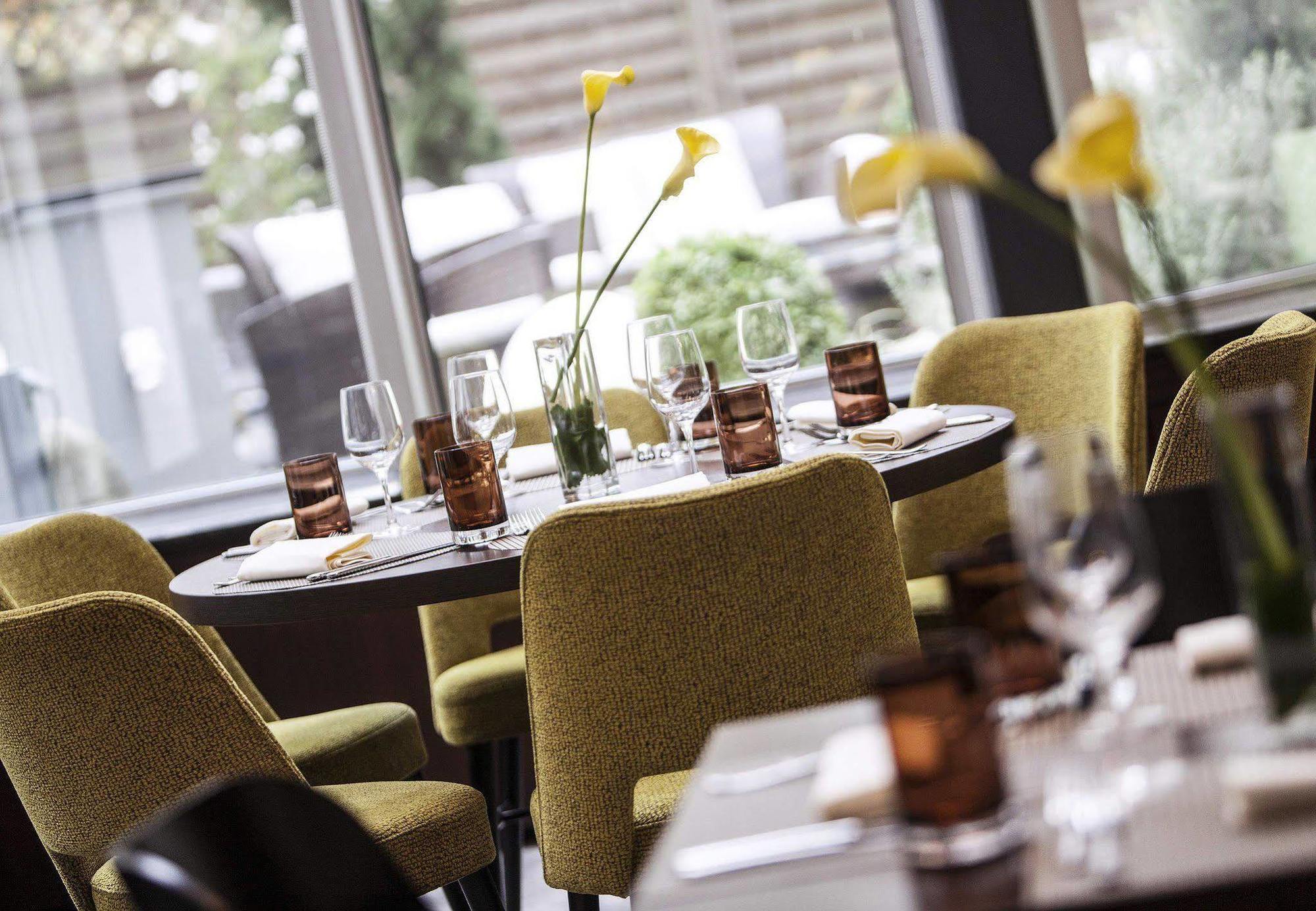 Renaissance Duesseldorf Hotel エクステリア 写真